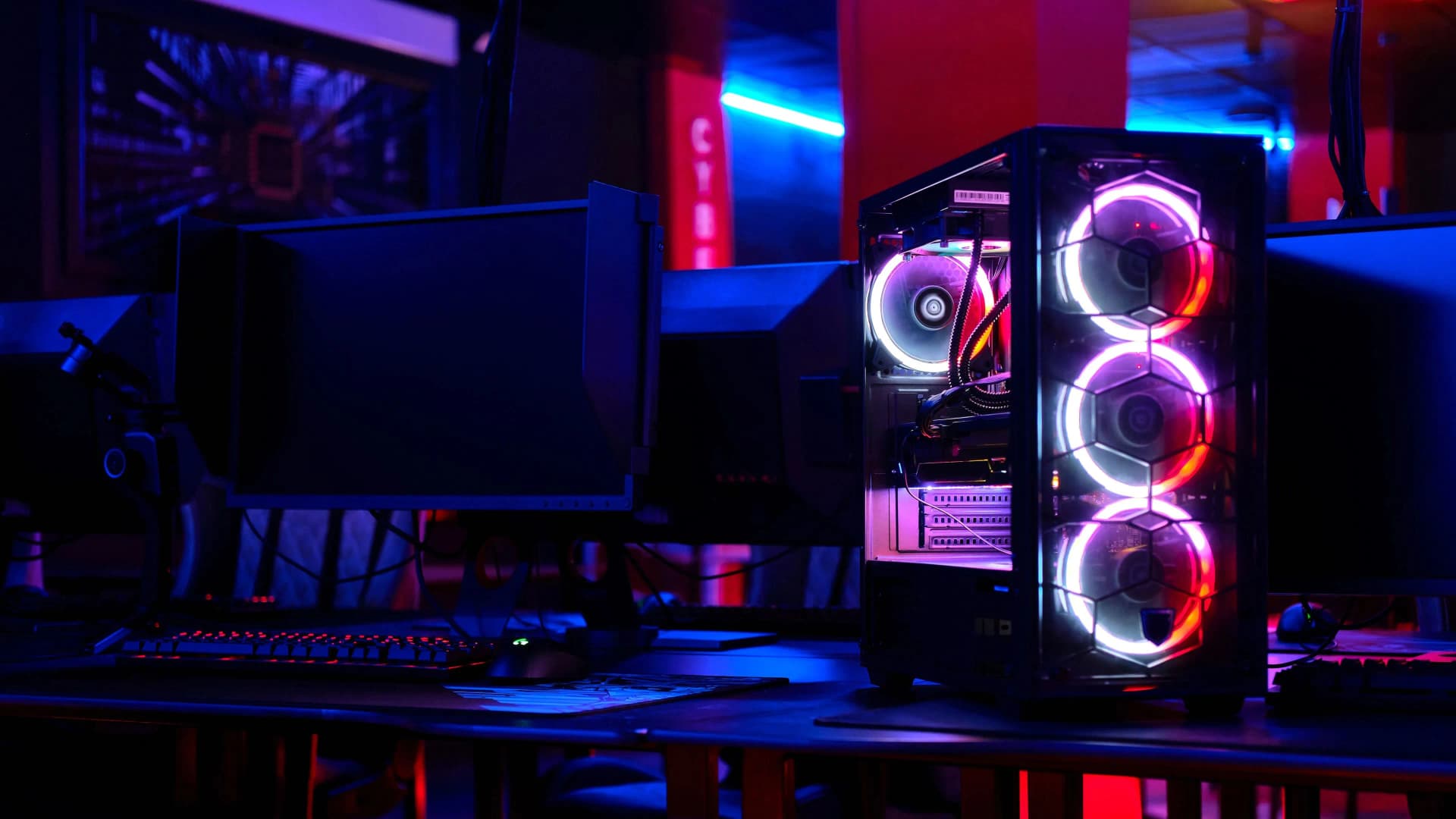 Illustrasjon av gaming og PC-bygging